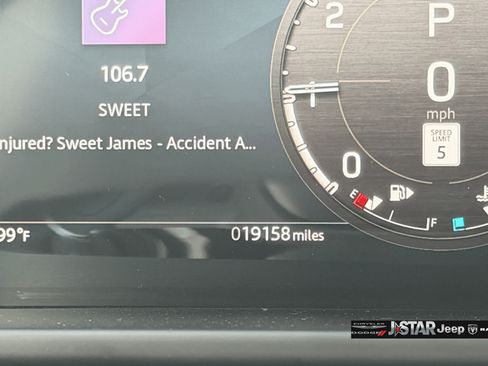Used 2024 Land Rover Defender 110 X AWD/4WD image 31