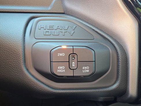 New 2026 RAM 2500 Laramie AWD/4WD image 38