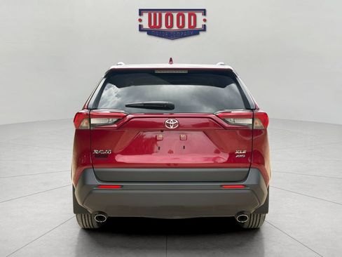 Used 2022 Toyota RAV4 XLE AWD/4WD image 3
