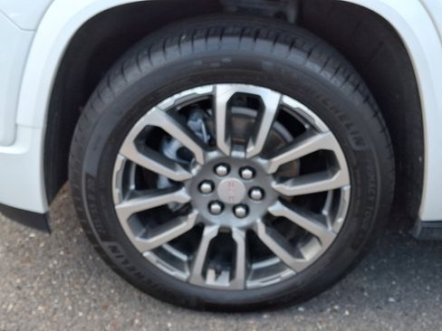 Used 2021 GMC Acadia Denali w/ Denali Ultimate Package image 28