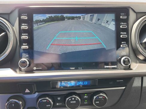 Used 2022 Toyota Tacoma SR5 AWD/4WD image 14