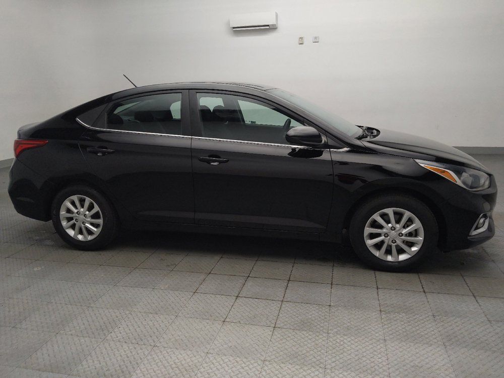 Used 2022 Hyundai Accent SEL FWD image 11