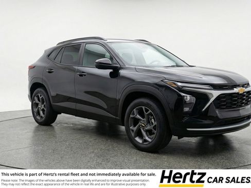 Used 2025 Chevrolet Trax LT w/ LT Convenience Package image 1