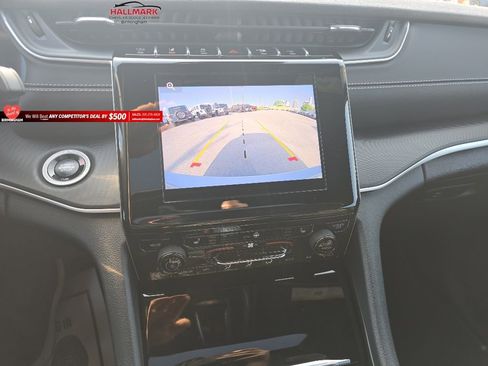Used 2025 Jeep Grand Cherokee L Altitude RWD image 23