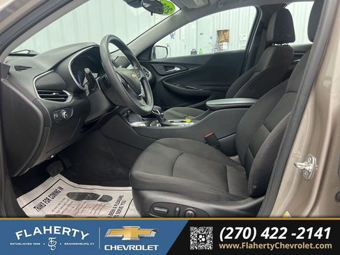Used 2024 Chevrolet Malibu LT image 9