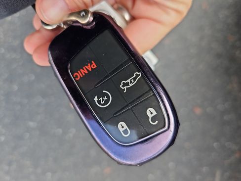 Used 2023 Dodge Charger SXT w/ Blacktop Package image 33