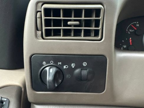 Used 2003 Ford F250 Lariat AWD/4WD image 16