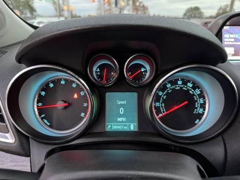 Used 2015 Buick Encore FWD image 22
