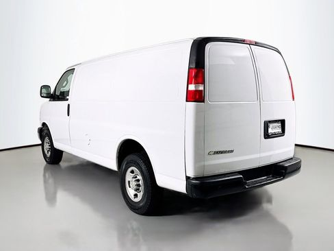 Used 2021 Chevrolet Express 2500 w/ Driver Convenience Package image 6