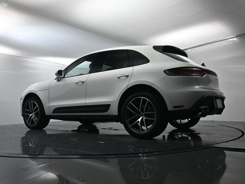 Used 2025 Porsche Macan image 52