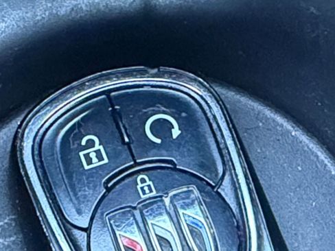 Used 2025 Buick Encore GX Preferred FWD image 23