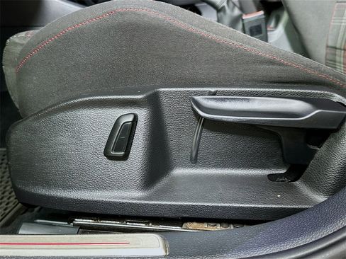 Used 2016 Volkswagen GTI S image 22