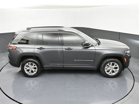 Used 2022 Jeep Grand Cherokee Limited AWD/4WD image 45