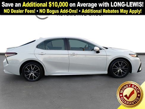 Used 2023 Toyota Camry SE image 8