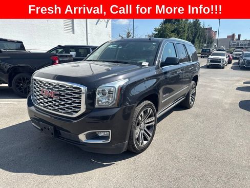 Used 2020 GMC Yukon Denali w/ Denali Premium Package AWD/4WD image 3