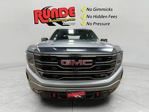 Used 2024 GMC Sierra 1500 AT4 w/ AT4 Premium Package AWD/4WD image 9