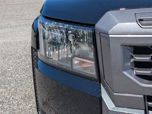 New 2025 Nissan Frontier SV image 10