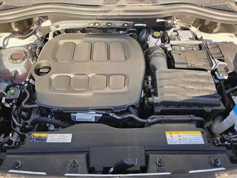 New 2026 Volkswagen Tiguan SE R-Line FWD image 16