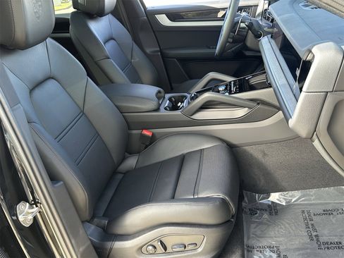 New 2026 Porsche Cayenne Coupe image 20