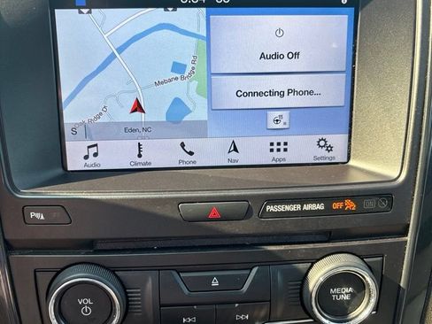 Used 2018 Ford Explorer XLT w/ Equipment Group 202A AWD/4WD image 20