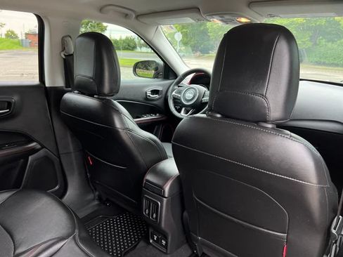 Used 2019 Jeep Compass Trailhawk AWD/4WD image 33
