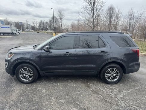 Used 2017 Ford Explorer Sport w/ Equipment Group 401A image 4