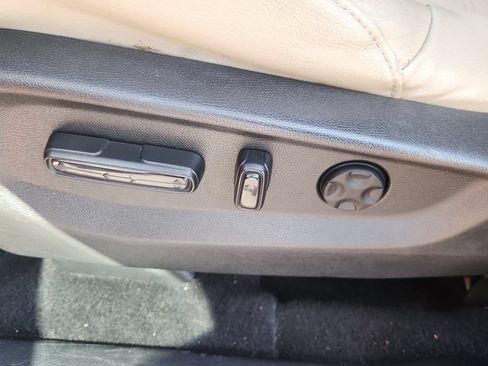 Used 2019 Honda CR-V Touring image 8