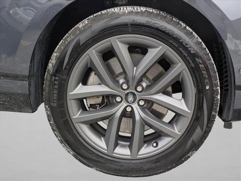 Certified 2026 Land Rover Range Rover Velar Dynamic SE image 25