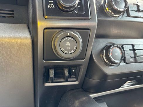 Used 2019 Ford F150 XLT w/ Equipment Group 302A Luxury AWD/4WD image 24