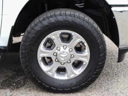 Used 2024 RAM 2500 Big Horn AWD/4WD image 37
