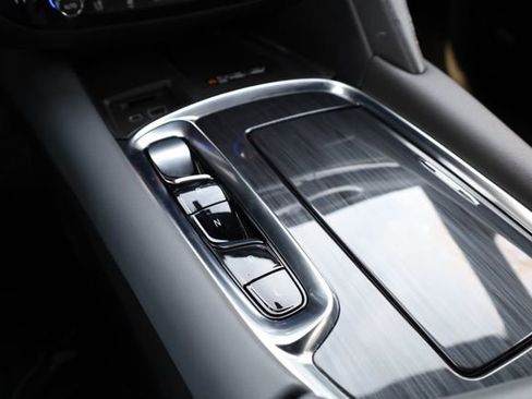 Used 2024 Buick Enclave Premium image 26