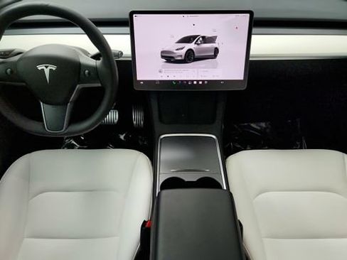 Used 2022 Tesla Model Y Long Range AWD/4WD image 50
