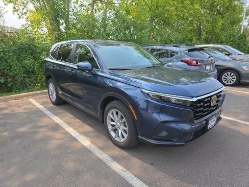 Used 2024 Honda CR-V EX image 3