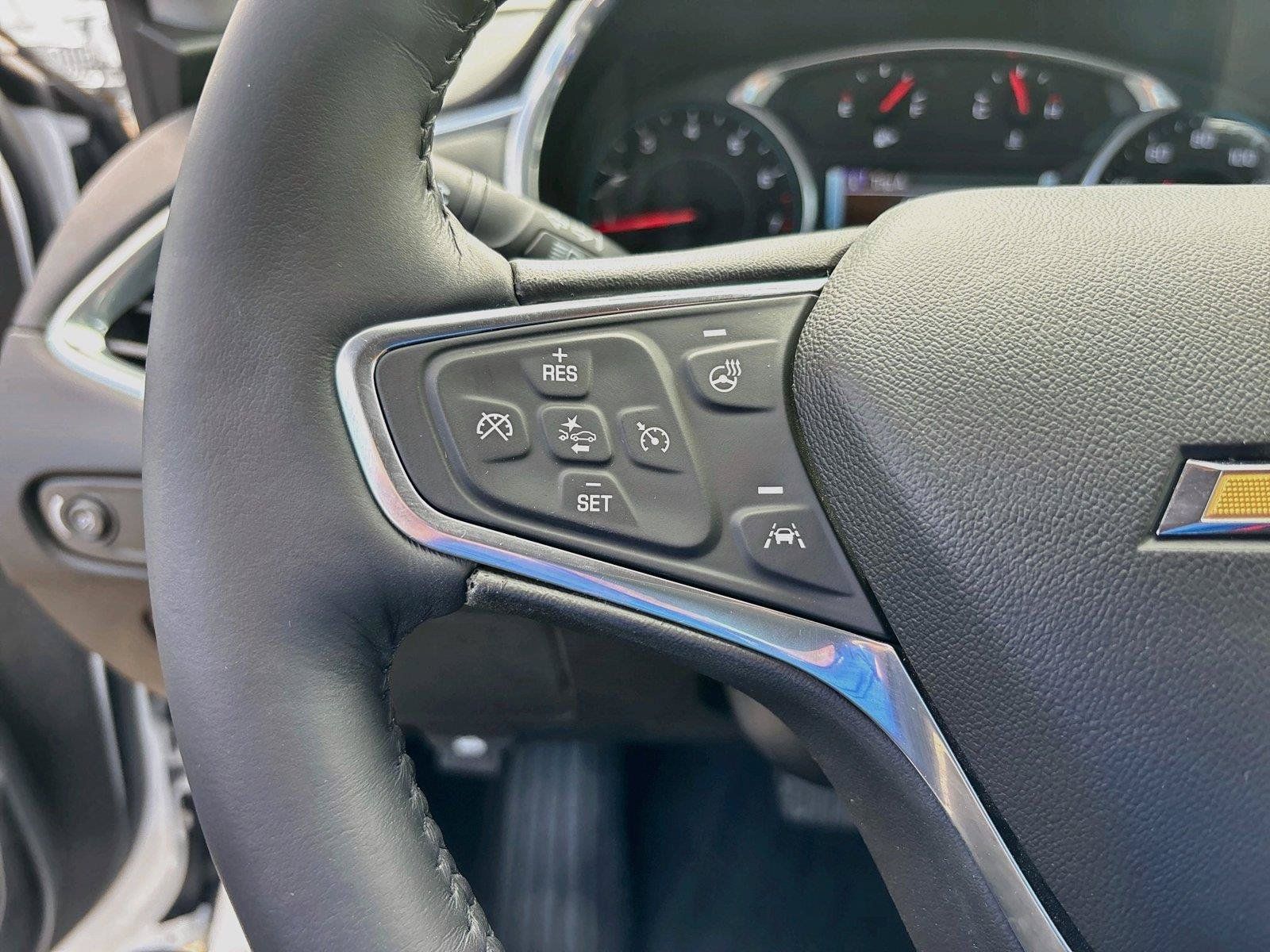 Used 2018 Chevrolet Malibu Premier w/ Driver Confidence Package FWD image 33