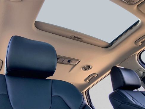 Certified 2025 Kia Telluride S FWD image 12