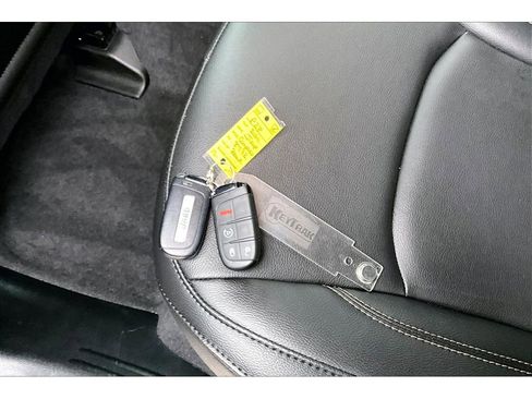 Used 2024 Jeep Compass Limited image 12