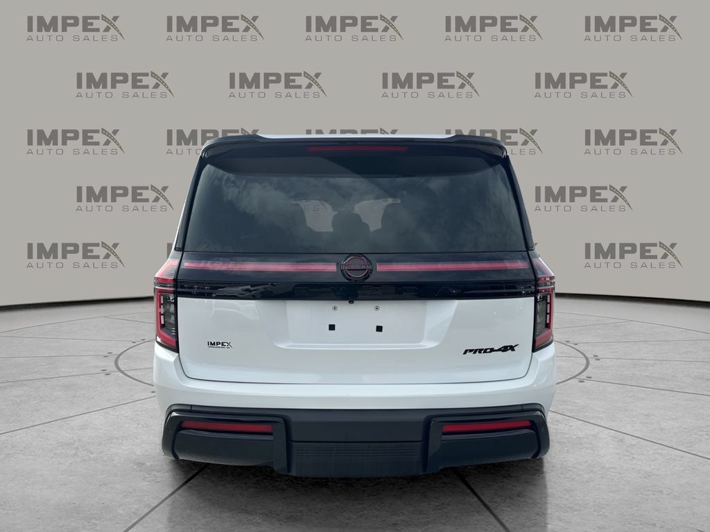 Used 2025 Nissan Armada PRO-4X AWD/4WD image 4