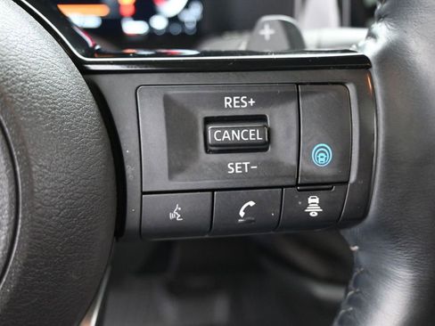 Used 2022 Nissan Pathfinder Platinum w/ Cargo Package image 31