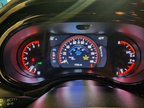 Used 2022 Dodge Durango SXT w/ Blacktop Package image 23