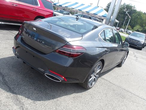 Used 2025 Genesis G70 2.5T image 7