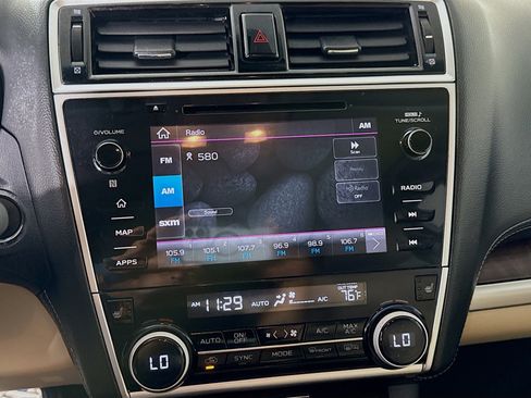 Used 2019 Subaru Outback 3.6R Limited AWD/4WD image 18