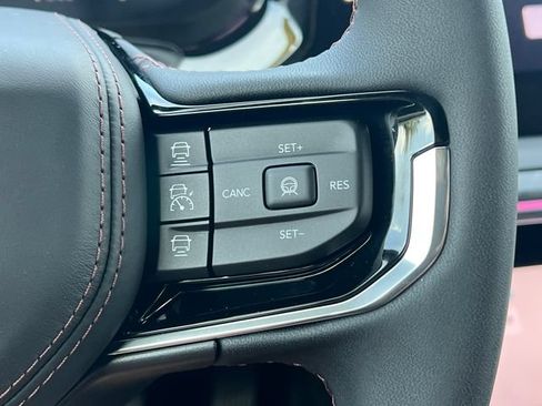 Used 2025 Jeep Wagoneer S Limited AWD/4WD image 21