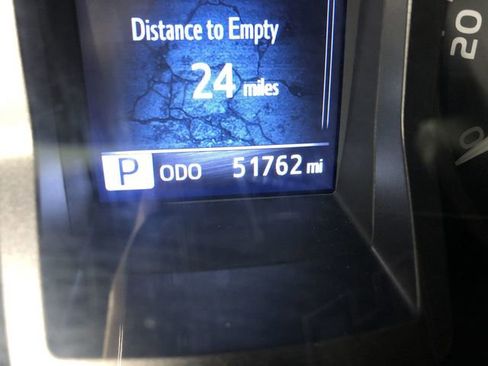 Used 2022 Toyota Tacoma TRD Sport image 18