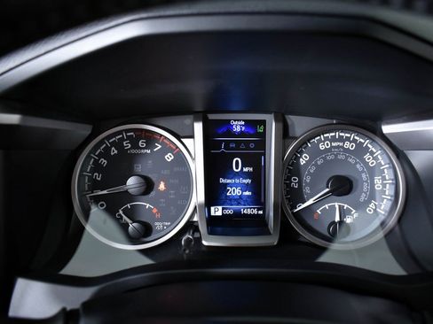 Certified 2022 Toyota Tacoma SR image 26