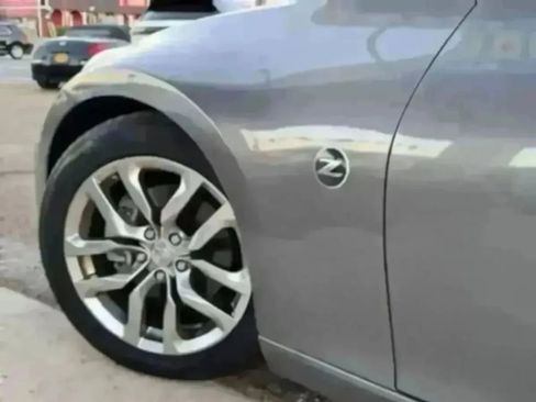 Used 2014 Nissan 370Z Coupe RWD image 9