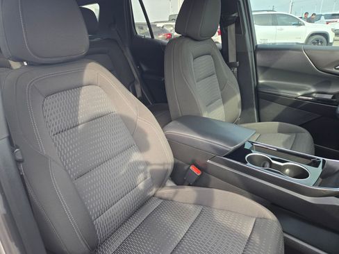 Used 2025 Chevrolet Equinox LT image 23