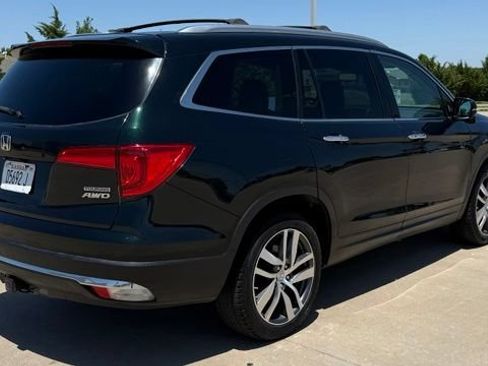 Used 2017 Honda Pilot Touring image 8