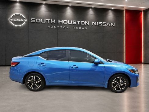 Certified 2025 Nissan Sentra SV w/ All-Weather Package FWD image 5