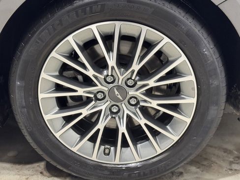 Used 2023 Genesis G80 2.5T image 8