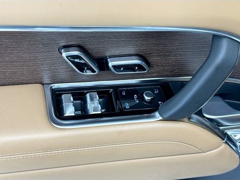Used 2024 Land Rover Range Rover Autobiography AWD/4WD image 22